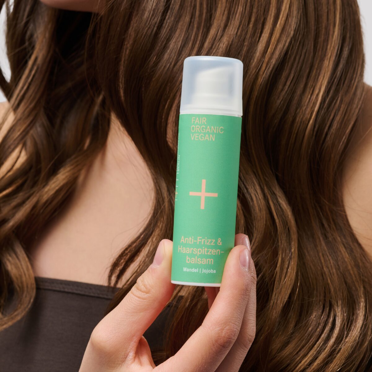Anti-Frizz & Haarspitzenbalsam von i+m Naturkosmetik