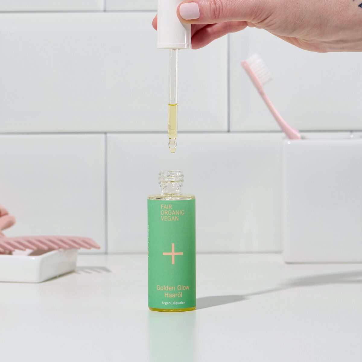 Golden Glow Haarรถl von i+m Naturkosmetik