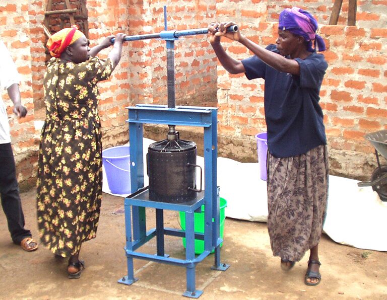 Sheabutter Produktion Fair Trade Uganda