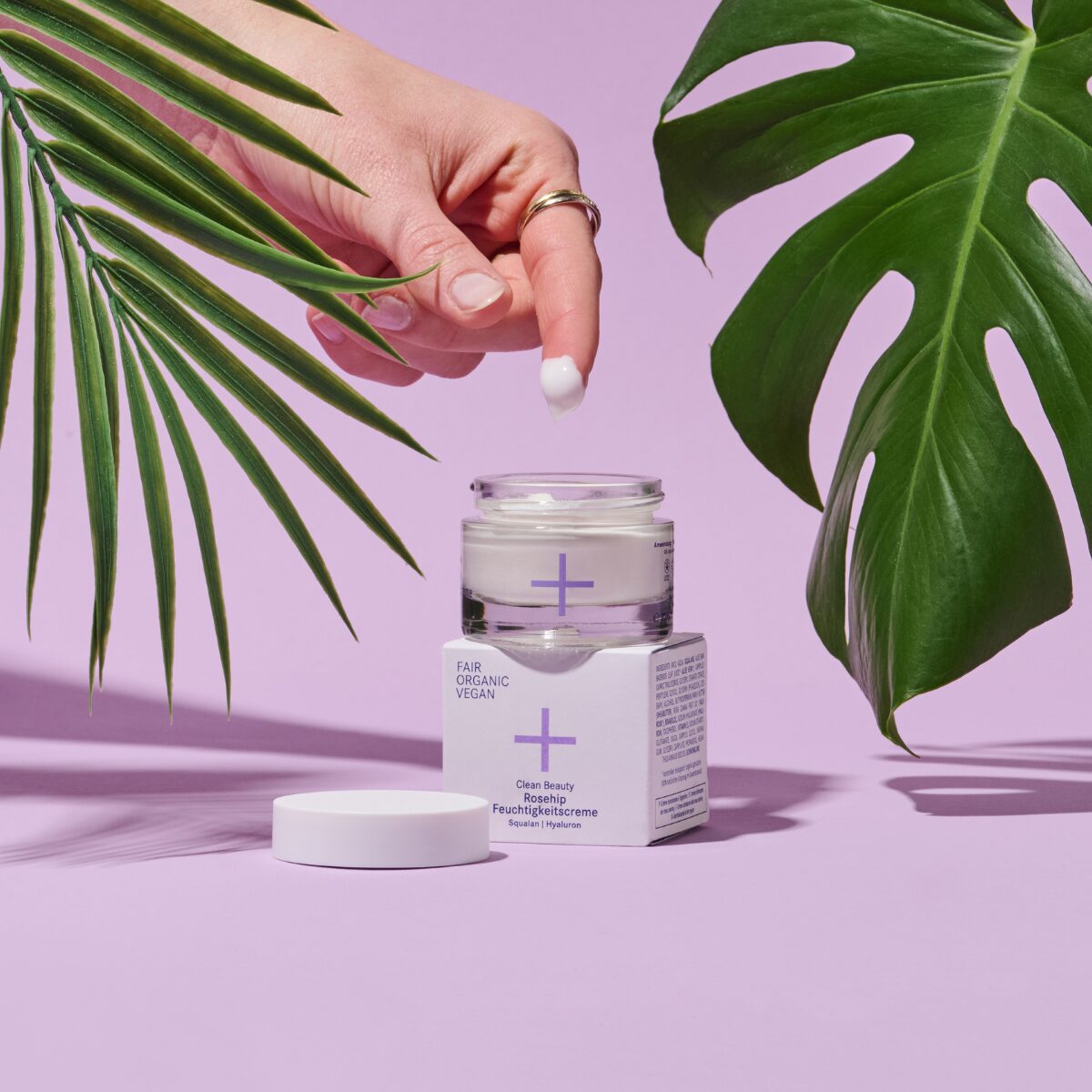 Clean Beauty Rosehip Feuchtigkeitscreme von i+m Naturkosmetik