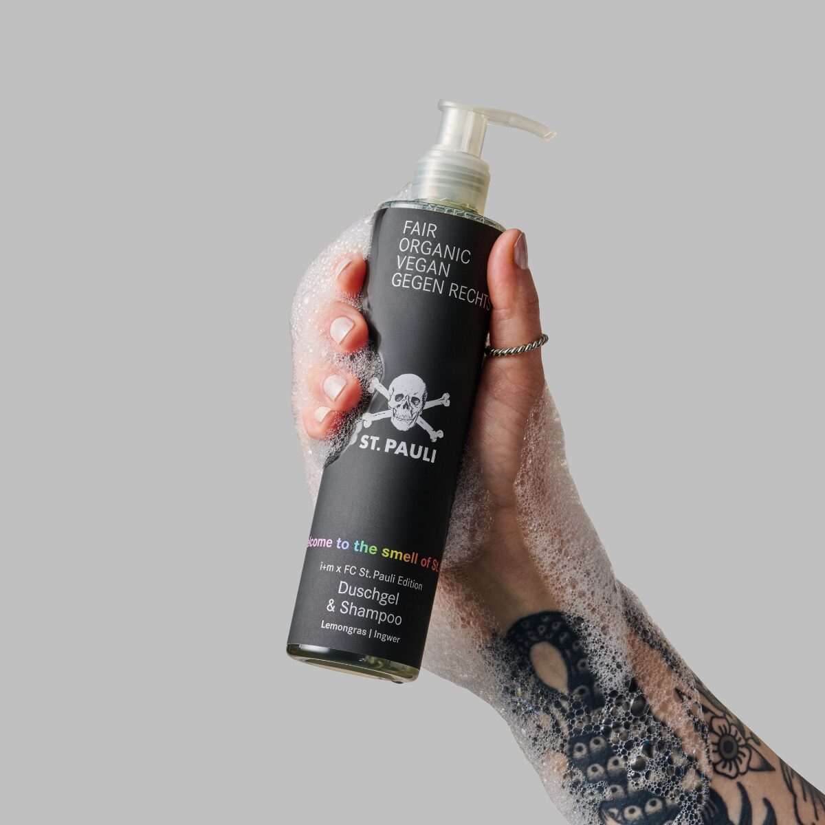 i+m x St Pauli Edition - Duschgel & Shampoo von i+m Naturkosmetik Berlin