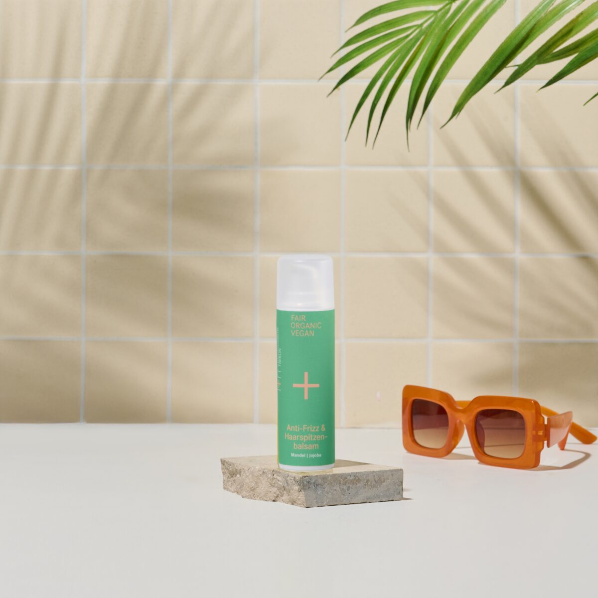 Hair Care Anti-Frizz & Haarspitzenbalsam Summer Essentials von i+m Naturkosmetik Berlin
